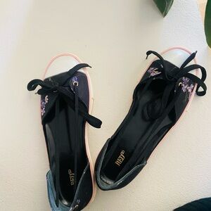 New RED (V) Valentino Slip On Black Floral Sneakers Size 40